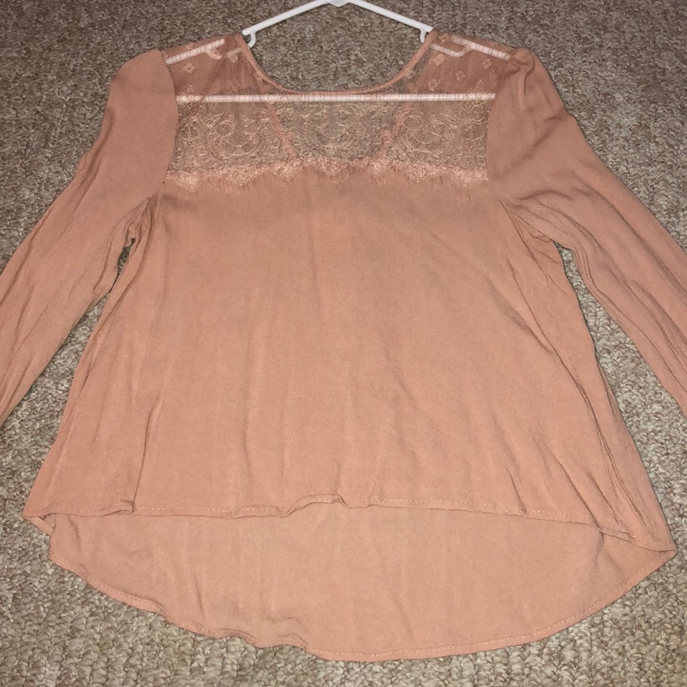 Peachy long sleeve, lace top, v-neck back